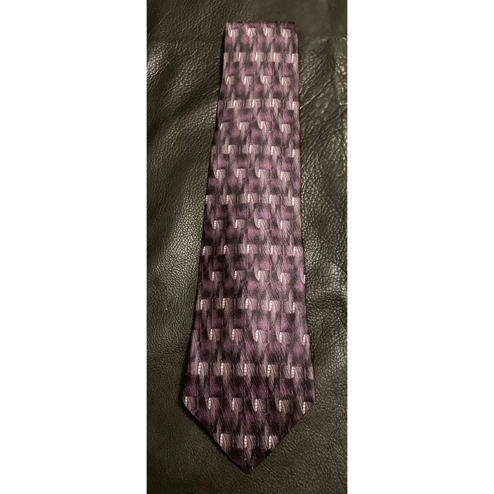 Gianfranco Ruffini 100% Silk Tie Purple Shades Geometric Men Necktie 58